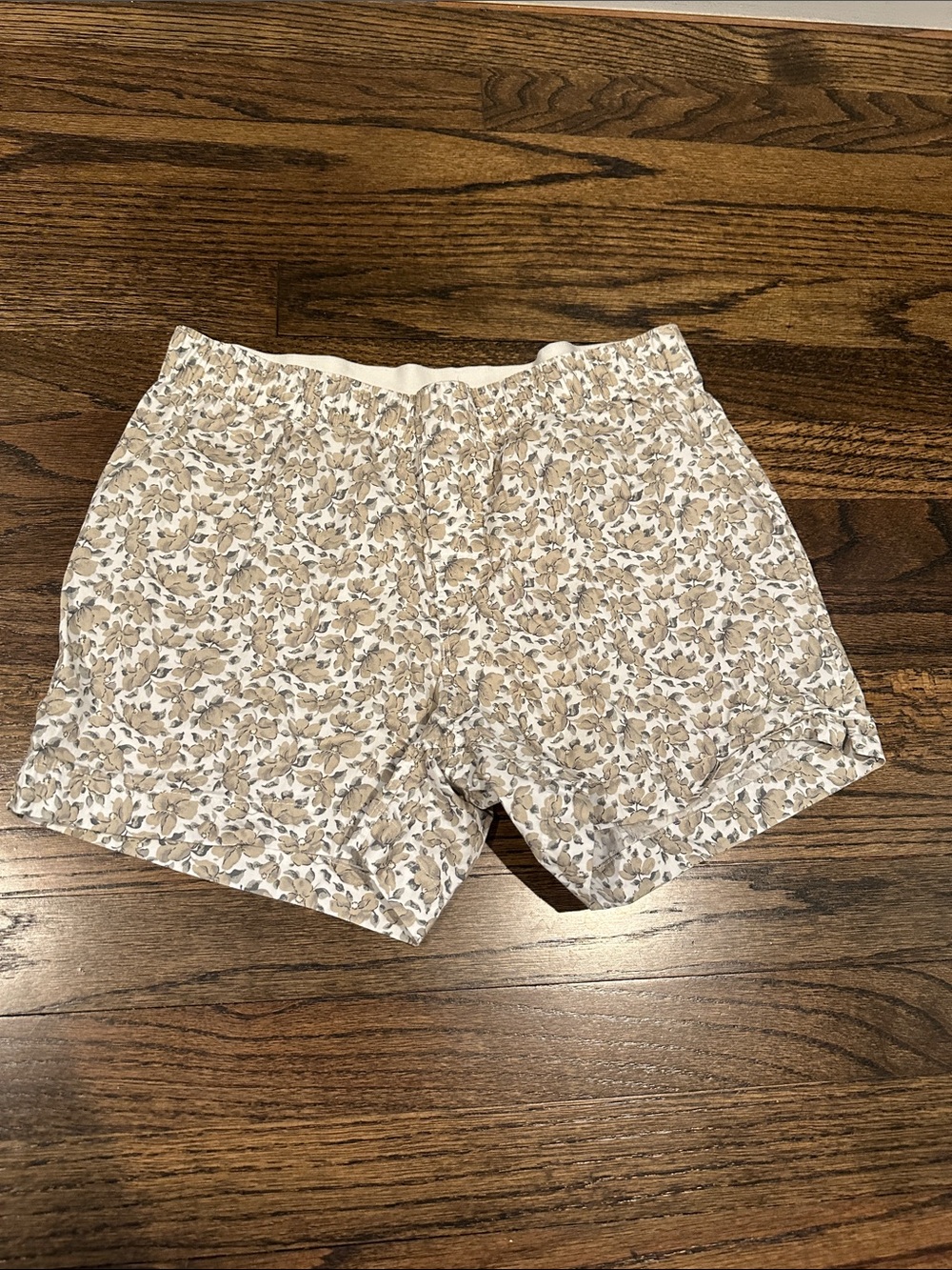 Express High-Waist Floral Print Shorts in Beige and White